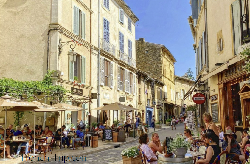 Lourmarin street