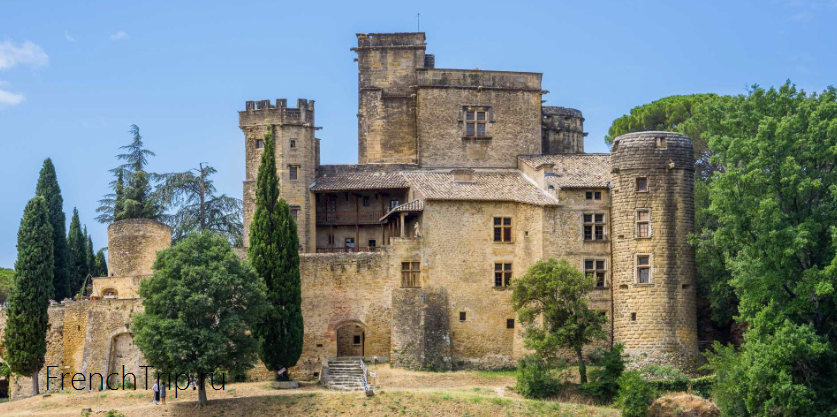 Lourmarin castle