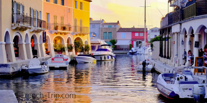 Port Grimaud Travel Guide - the most comprehensive guide to this charming town on French Reviera: how to get in, attractions, photo, map