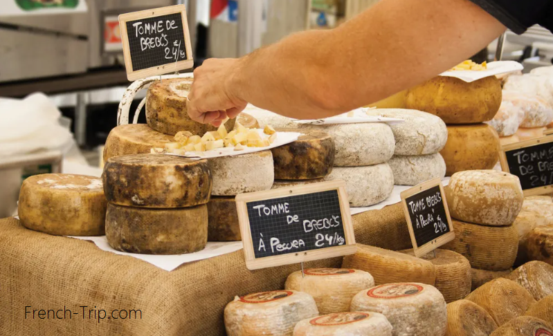 Corsican cuisine - Shopping in Bastia - traditional market