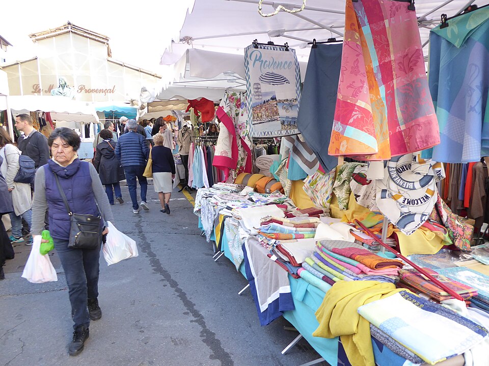 The covered Marché Provençal in Antibes