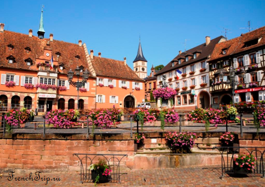The town hall of Barr with its flowered balcony