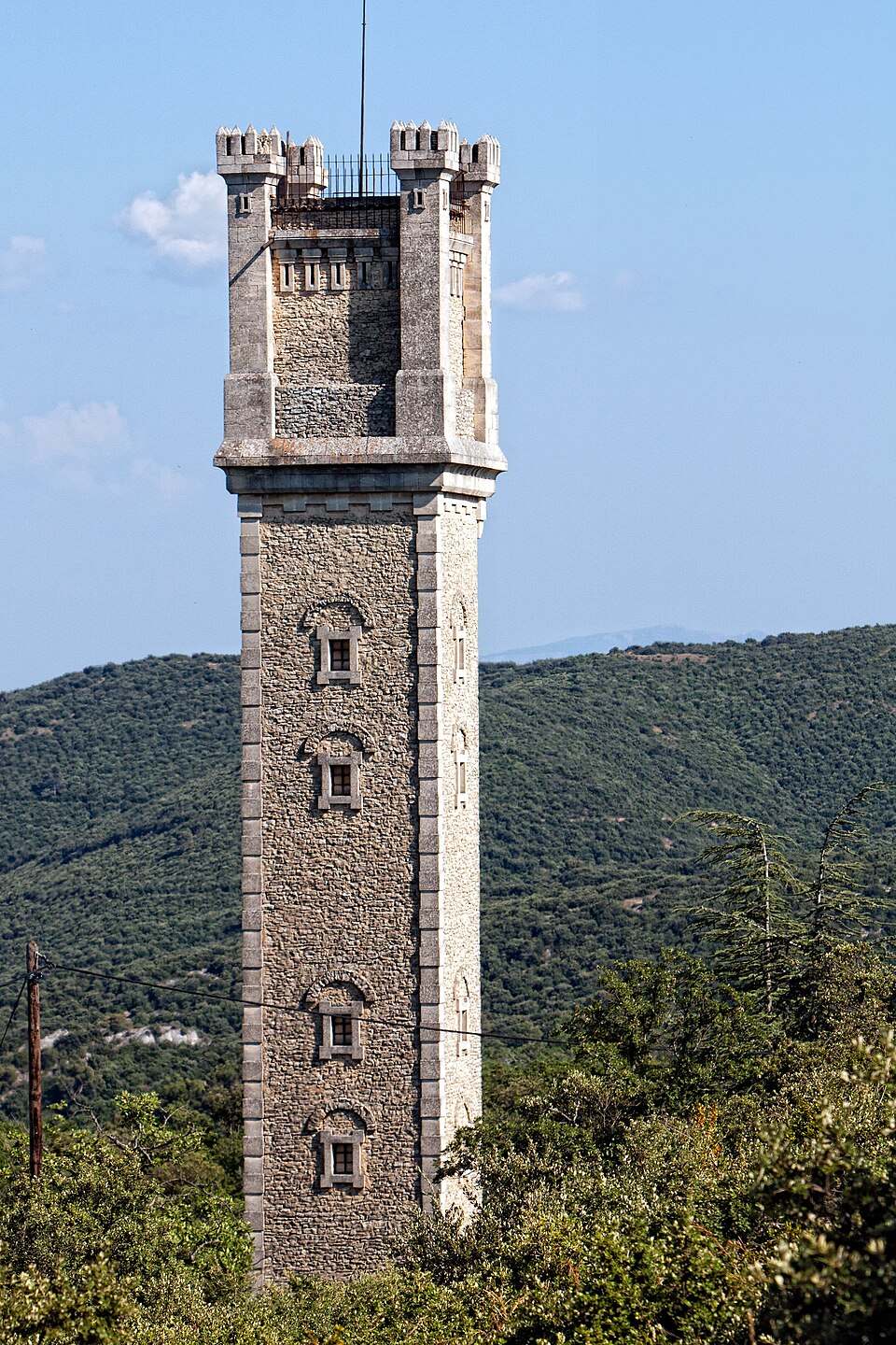The Tour Philippe above Bonnieux in the Luberon