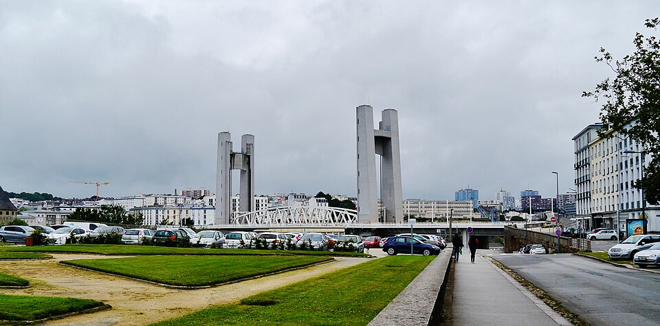 The Recouvrance lift bridge in Brest