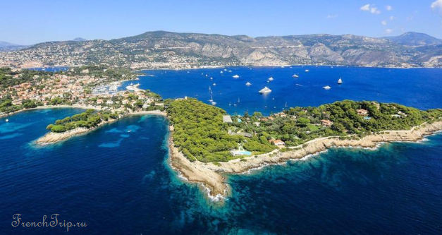The peninsula of Saint-Jean-Cap-Ferrat seen from the coast
