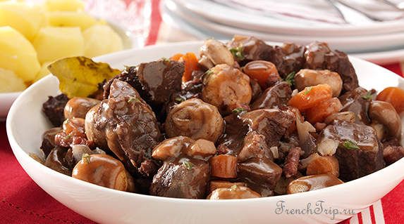 Boeuf bourguignon with potatoes
