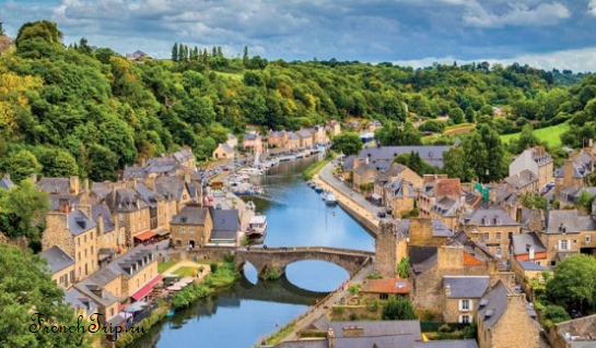 The port of Dinan and the Rance seen from the ramparts