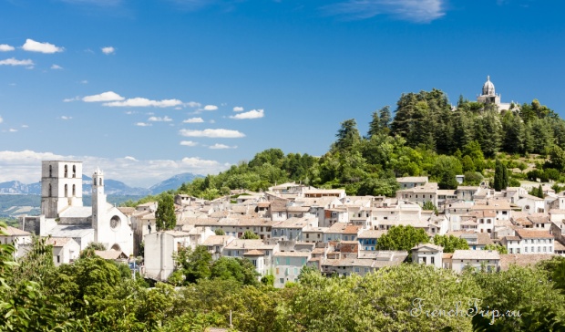 Forcalquier below its citadel in Haute-Provence