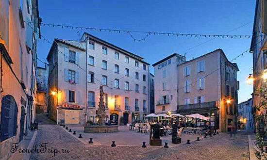 Evening on a square in Forcalquier