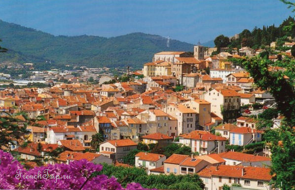 The rooftops of the old town of Hyères