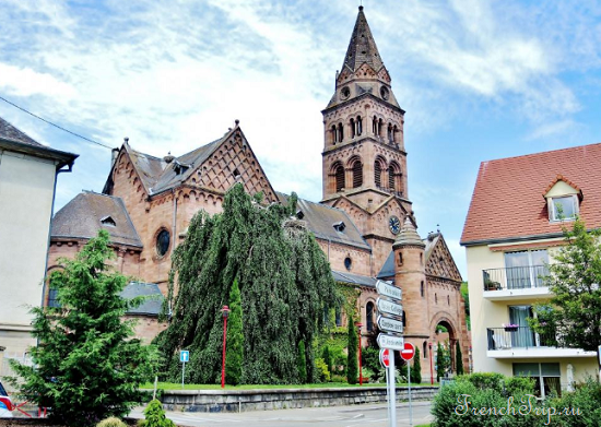 The town of Munster in its Alsatian valley