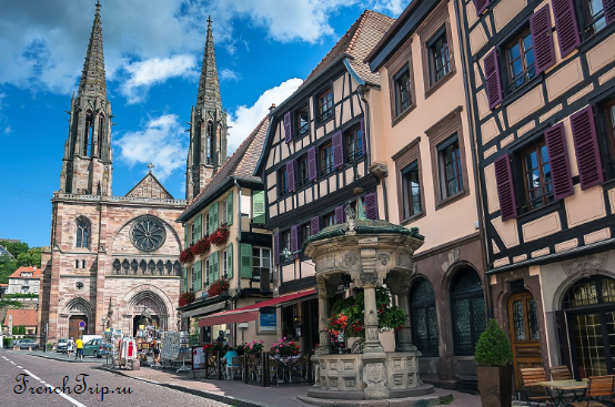 The church and the Renaissance well in Obernai