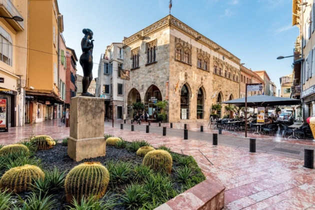 The Place de la Loge in Perpignan