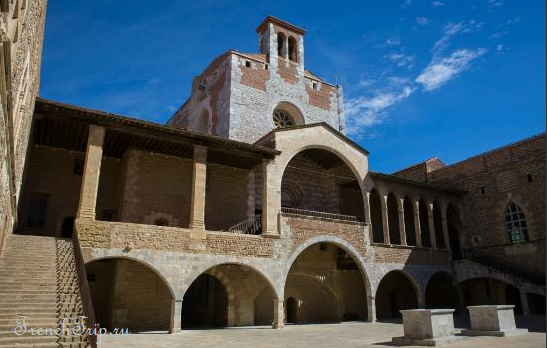 The courtyard of the Palace of the Kings of Majorca