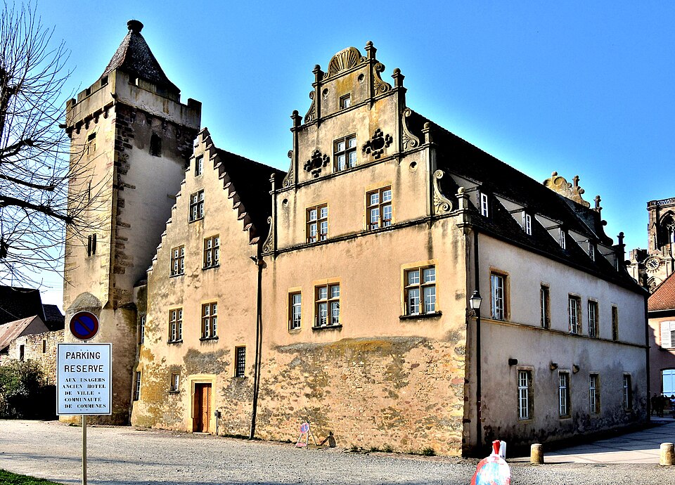 The Witches' Tower and the former town hall on the main square of Rouffach