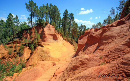 The ochre cliffs and former quarries at Roussillon
