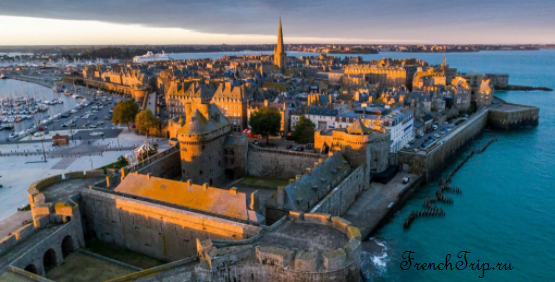 The walled city of Saint-Malo seen from the air