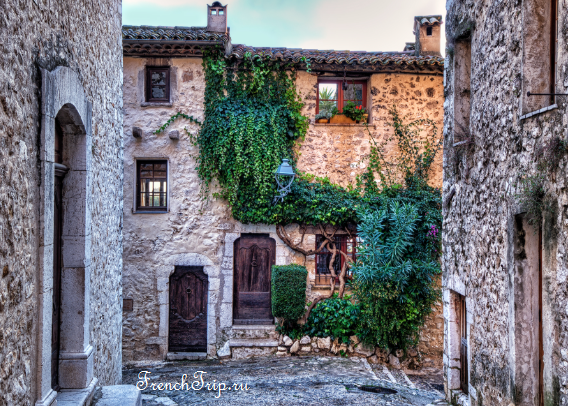 View from Saint-Paul-de-Vence over the surrounding hills