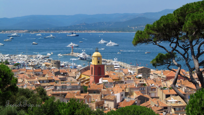 Saint-Tropez from the citadelle — the old town, the bell tower and the yachts in the gulf
