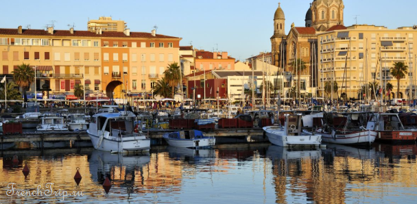 The harbour and seafront of Sainte-Maxime