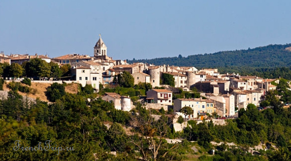 The village of Sault on its ridge