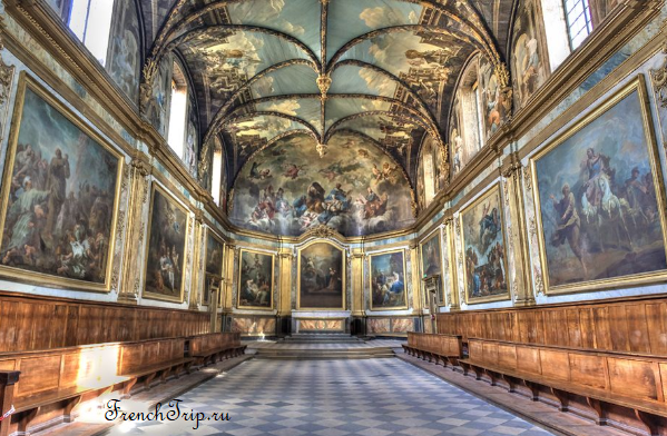 The painted vault of the Chapelle des Carmélites in Toulouse