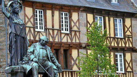 The statue of Ernest Renan on the square at Tréguier