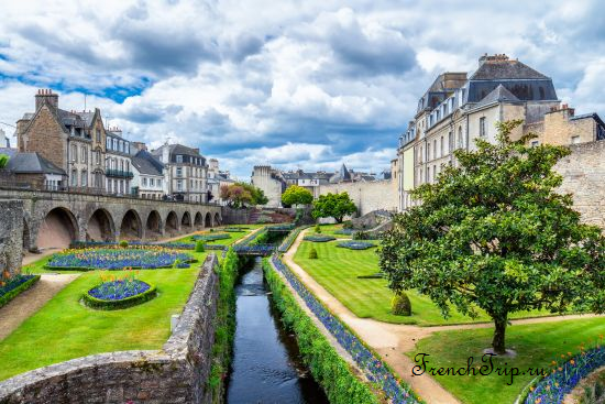 The ramparts and gardens of Vannes
