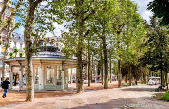 A pavilion in the Parc des Sources at Vichy