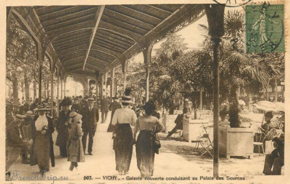 Early twentieth-century postcard of the covered gallery at Vichy