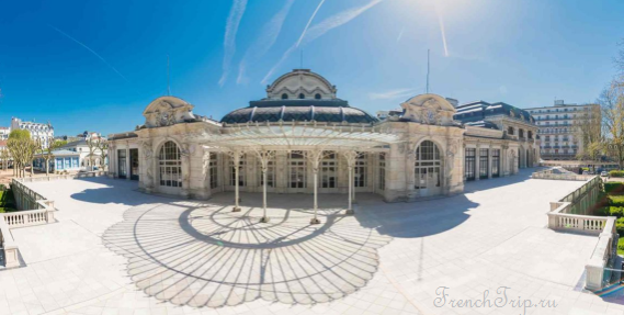 The Palais des Congrès and Opera building at the Vichy spa