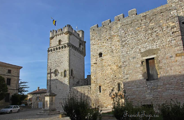 The fortified church and keep at Saint-Laurent-des-Arbres