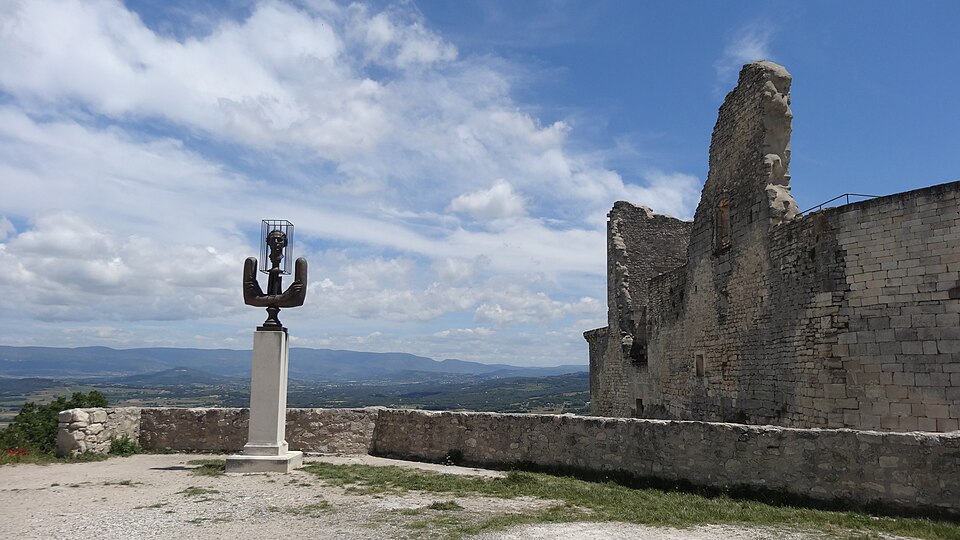 The ruined château of the Marquis de Sade above Lacoste