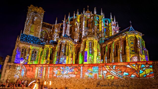 Projections on the Roman walls of Le Mans during La Nuit des Chimeres